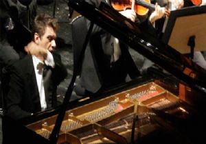 Festival Halk Konserlerinde   Anastasios Pappas  sahne alacak