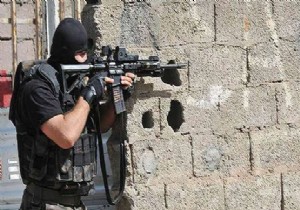 dil de Terr Saldrs: 2 Polis ehit Oldu
