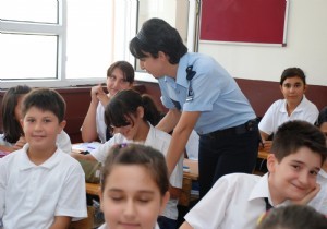 Gvenli Okullar Projesi Faaliyete Geirildi