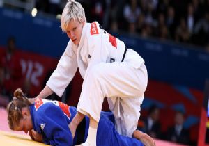 Judoda altn Urska Zolnirin! 