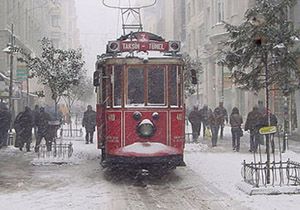  stanbul a Kar Geliyor