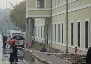 Komutanlk nnde bomba panii