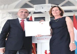 Lksemburg Fahri Konsolosluu Antalya da  Ald