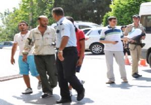 Mavi Tura kan Suriyeliler Denizde Mahsur Kald
