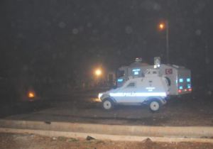 Nevruz Bahanesiyle Polise Saldrdlar