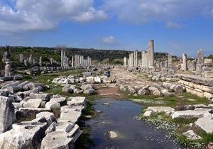 Perge Antik Kenti, 5 Bin Yldr Tarihe Meydan Okuyor