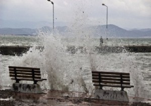 Kuzey Ege de Kuvvetli Lodos Bekleniyor