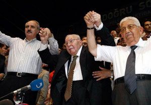 Saadet te  yeil  pes etmiyor