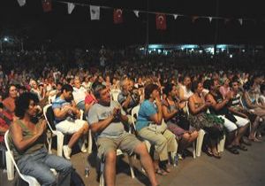 Sunay Akn  Mahya Iklar nda Antalyallarla Bulutu