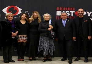 Uluslararas Distopya Film Festivalinin aln yapay zek yapt