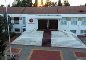 KKTC Cumhuriyet Meclisinde Kriz Sryor