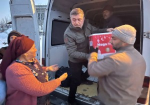 UYGADdan Deprem Blgesine erzak  ve gda yardm!