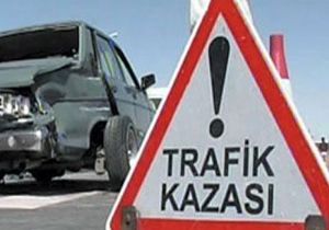 Demealt Kaymakam Baygl n Makam Arac Kaza Yapt: 3 Yaral