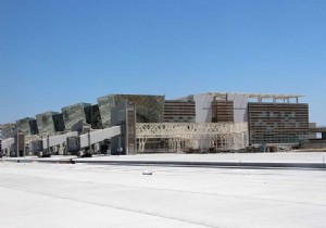 KKTC de Yeni Ercan Havaliman Terminali Yapm Hzla Sryor